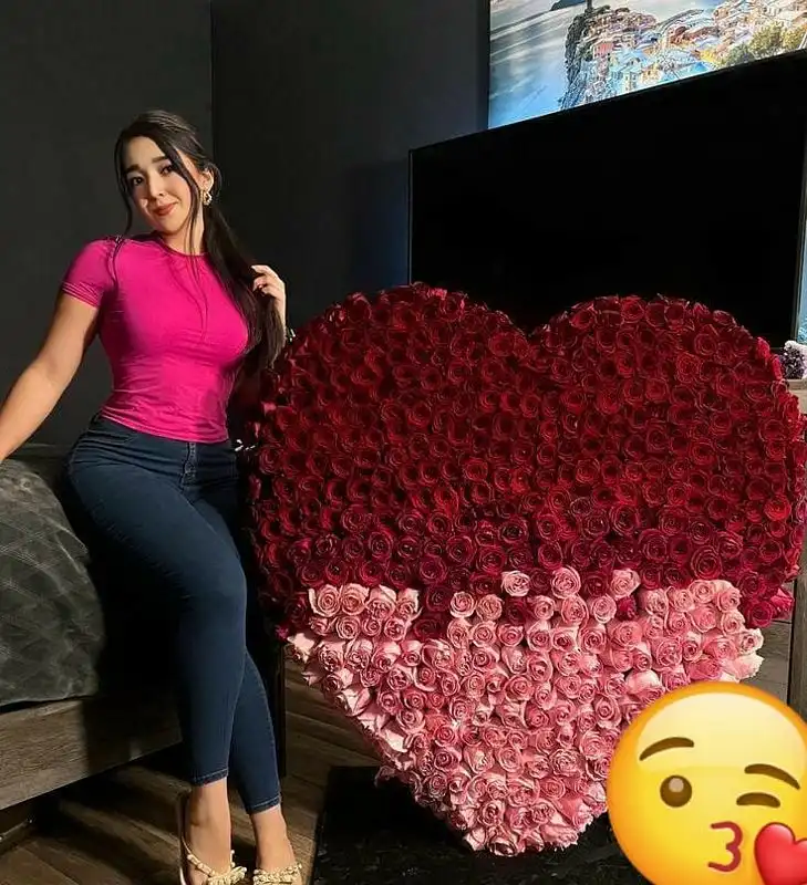 Read more about the article Foreigner Call Girl in Paharganj Delhi